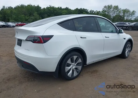 2022 Tesla Model Y Long Range Dual Motor All-Wheel Drive from USA, damaged, VIN 7SAYGAEE3NF517569